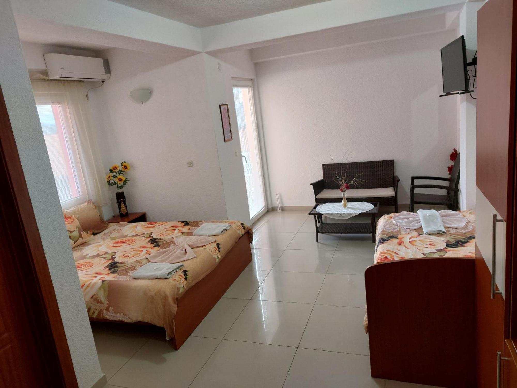Villa & Apartments Antigona Ohrid Luaran gambar